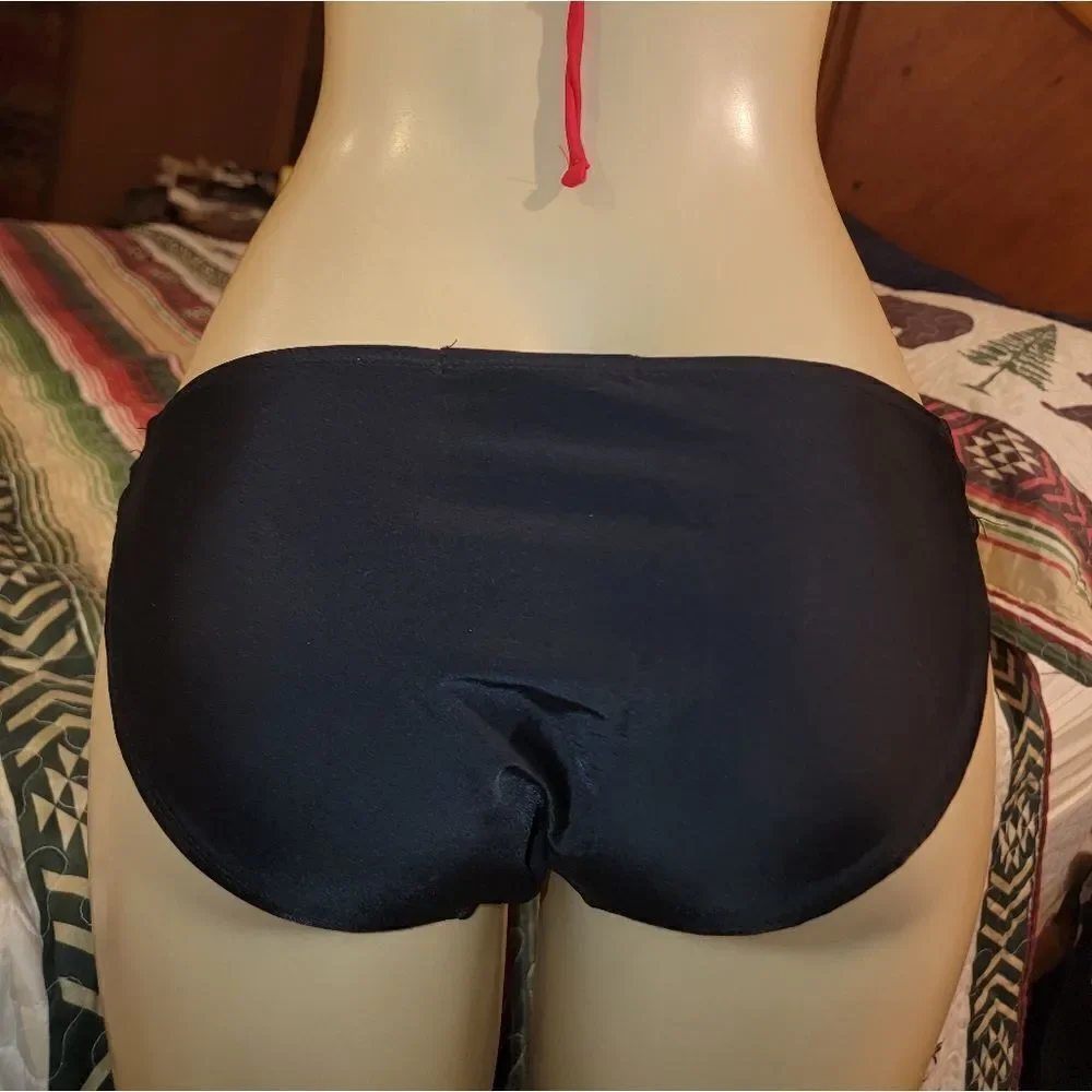 Black & Red chain-link Bikini (M/L) - Picture 6 of 10